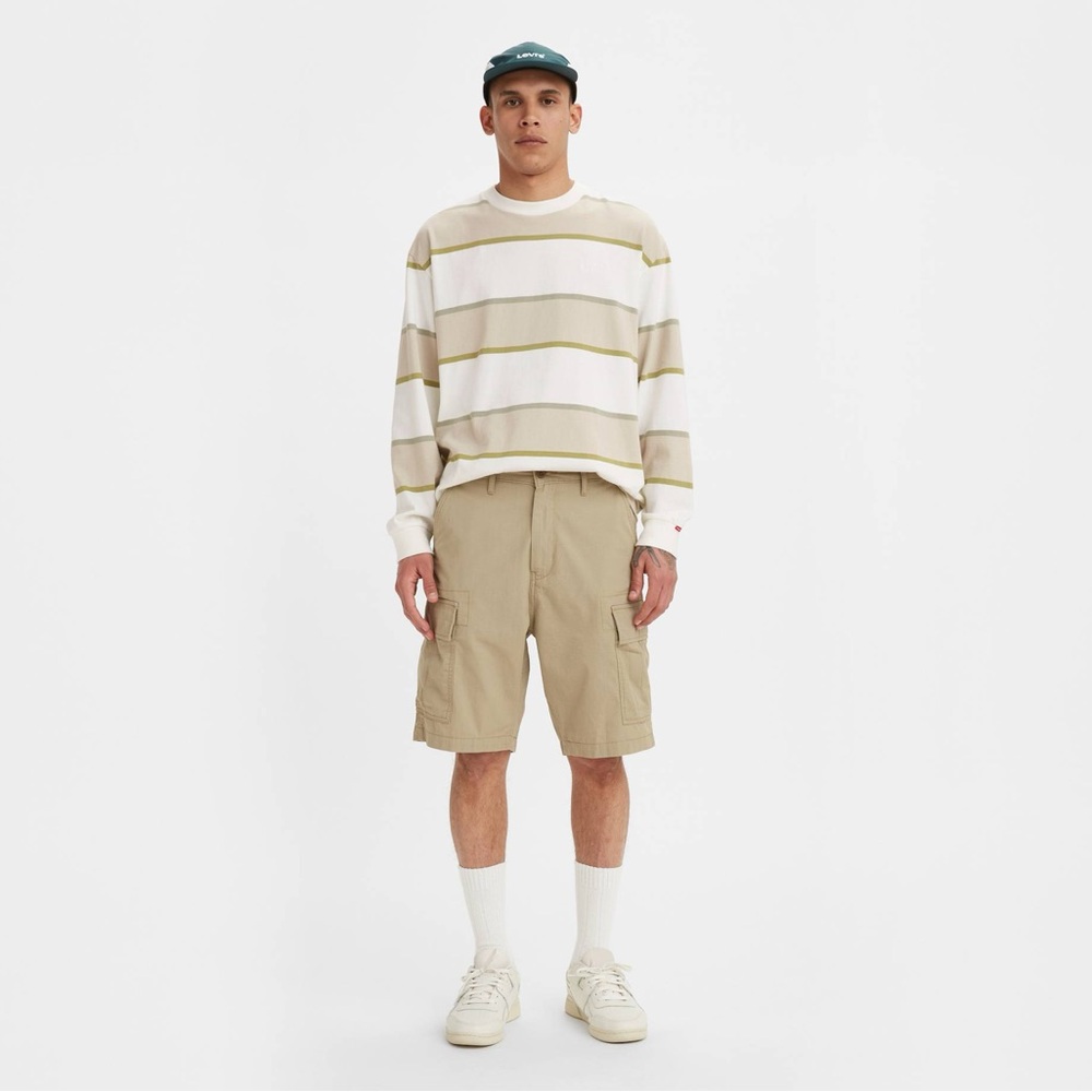 Levi’s Carrier Cargo Shorts 9.5” in True Chino Size 29